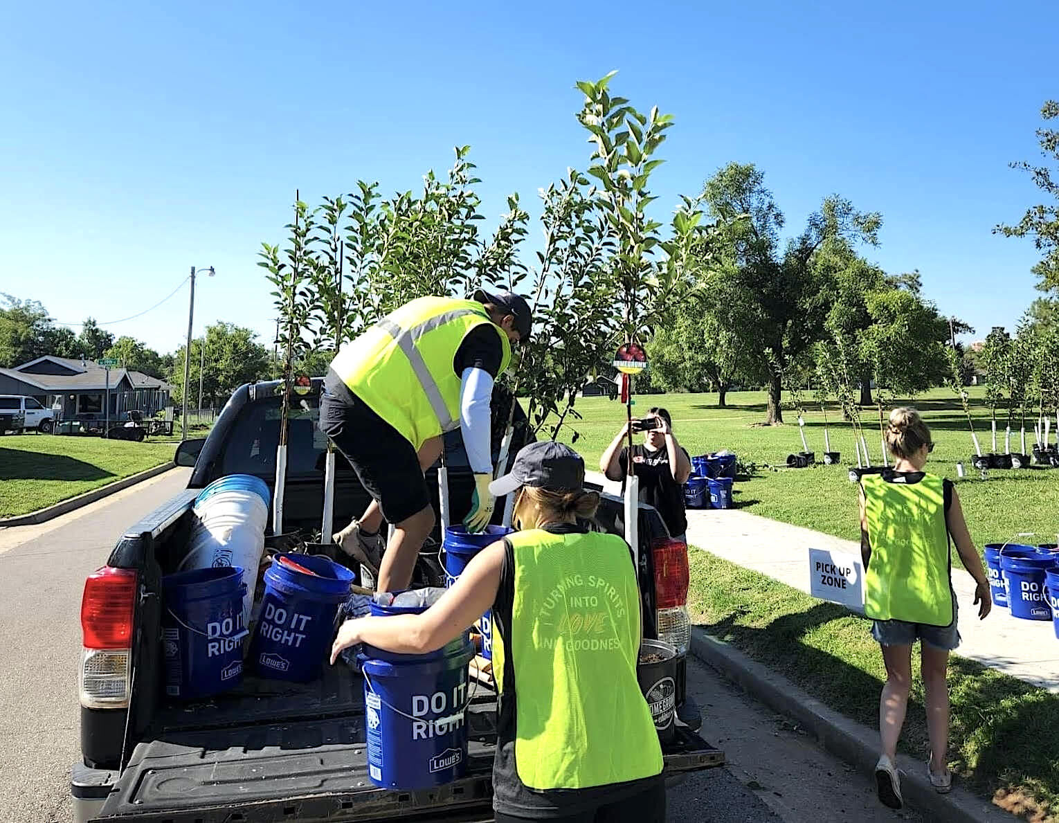 OKC Beautiful volunteers fruit trees